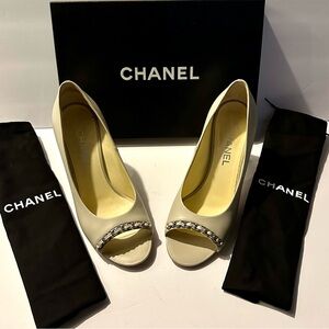CHANEL HEELS